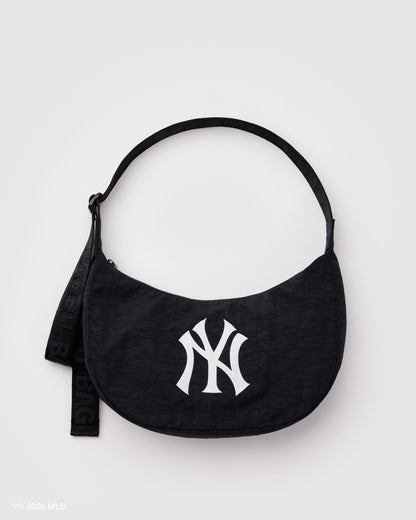 MEDIUM NYLON CRESCENT BAG - US 9629